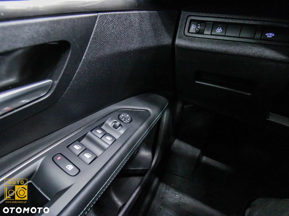 Peugeot 3008 1.2 PureTech Allure S&S EAT8 - 30