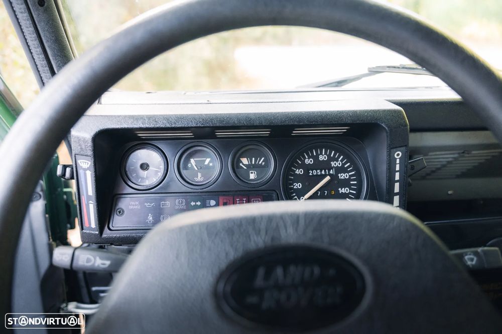 Land Rover Defender 90 2.5 TDi Metal Top - 28