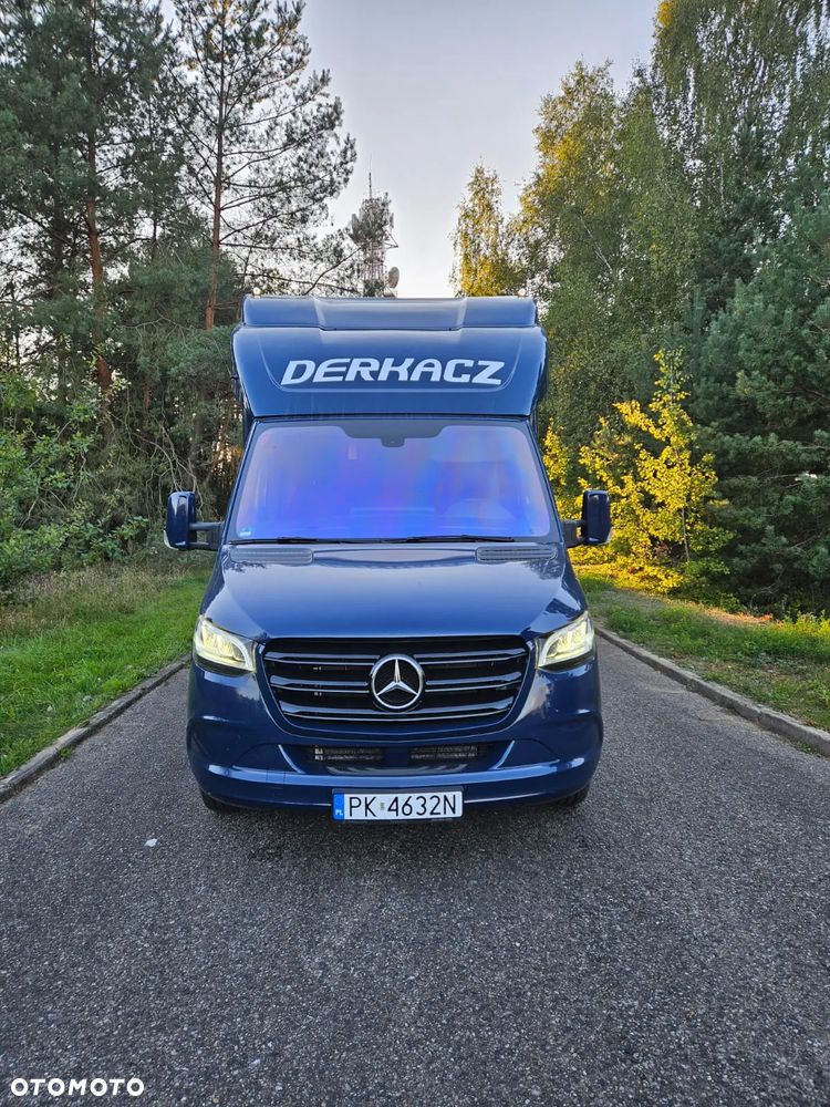Mercedes-Benz Sprinter - 4