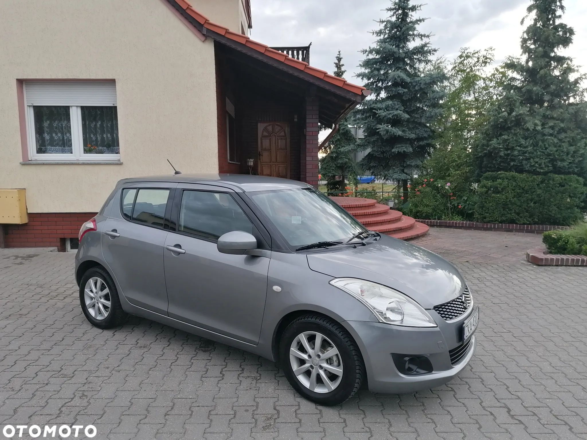 Suzuki Swift - 1