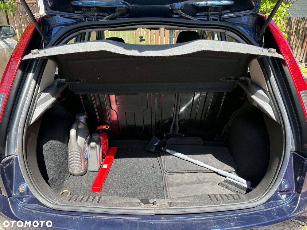 Ford Fiesta 1.4 - 15
