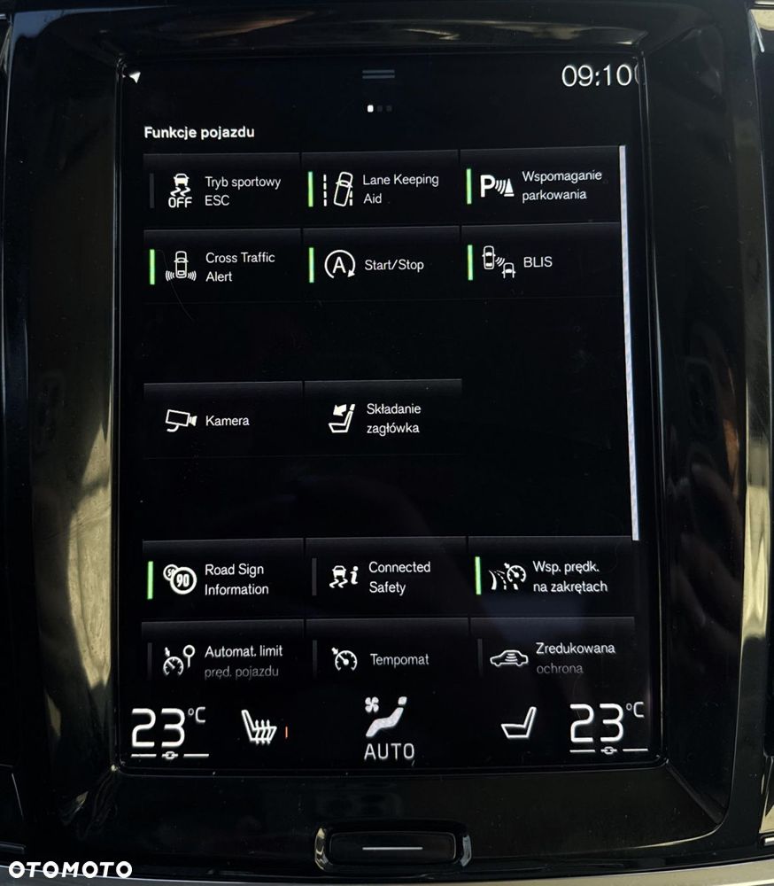 Volvo V90 Cross Country - 22