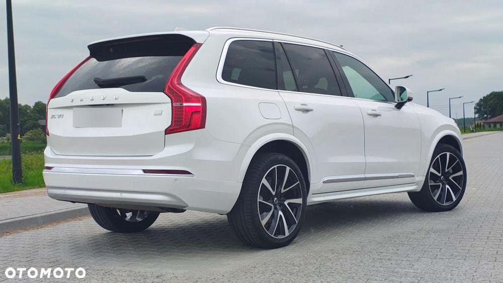 Volvo XC 90 - 9