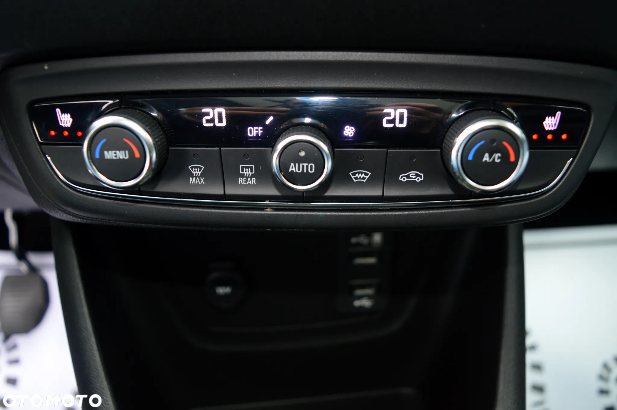 Opel Crossland X - 28