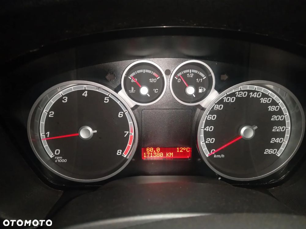 Ford Focus ST - 11