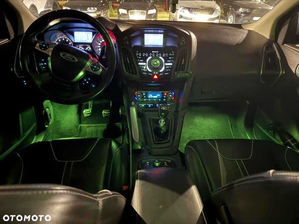 Ford Focus - 35