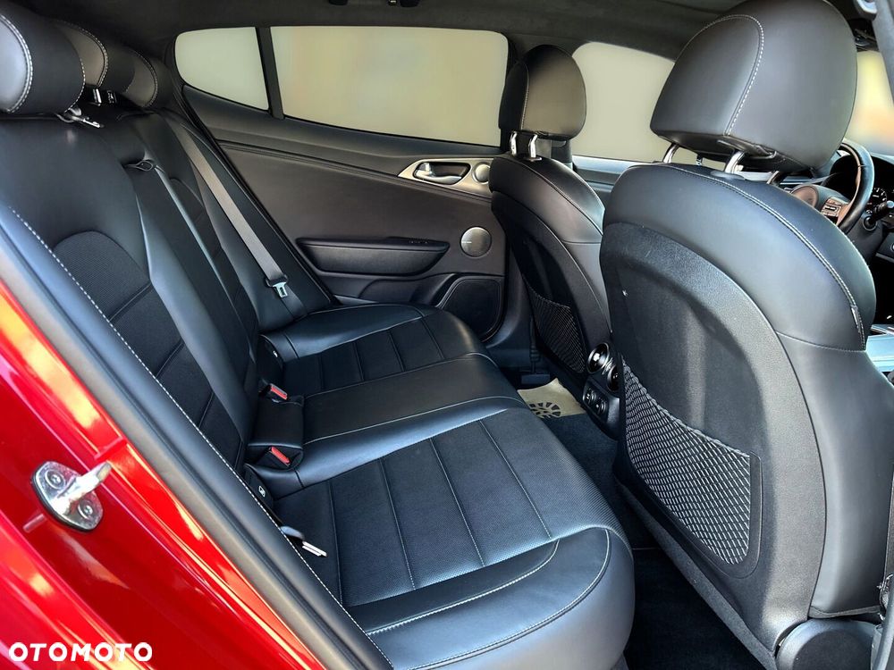 Kia Stinger 3.3 T-GDI V6 GT AWD - 16