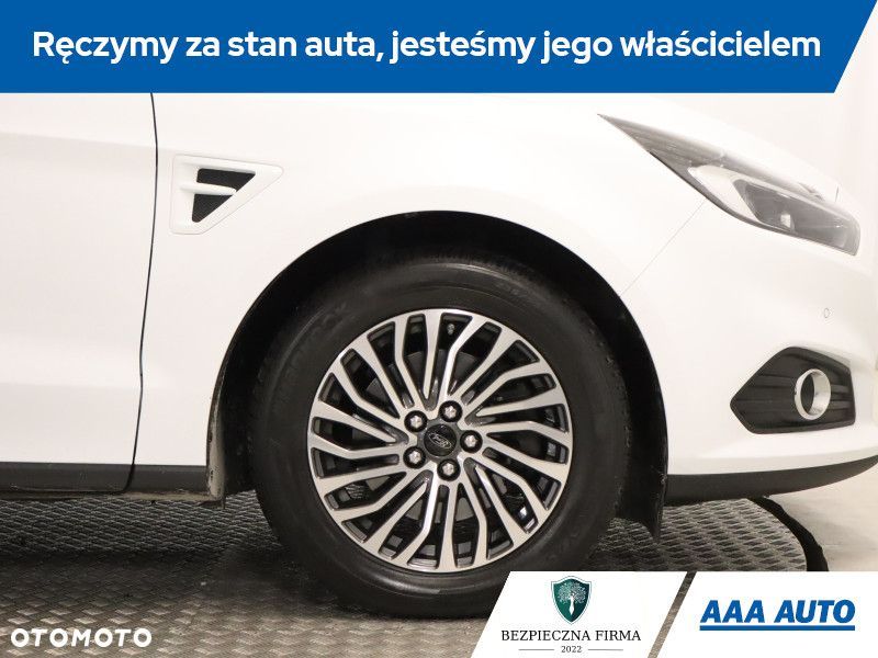 Ford S-Max - 16