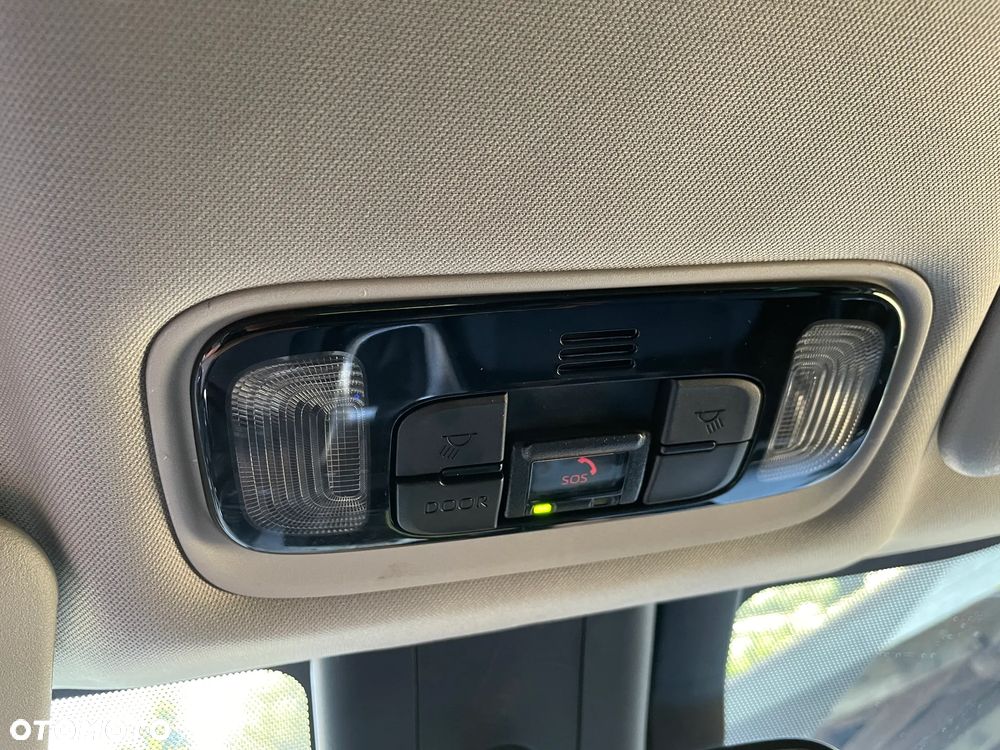 Toyota Yaris Hybrid 1.5 Comfort - 29