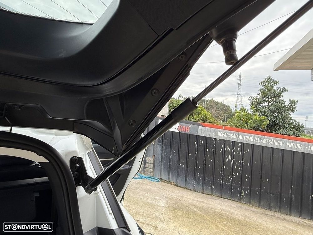 Peugeot 5008 1.5 BlueHDi GT - 48