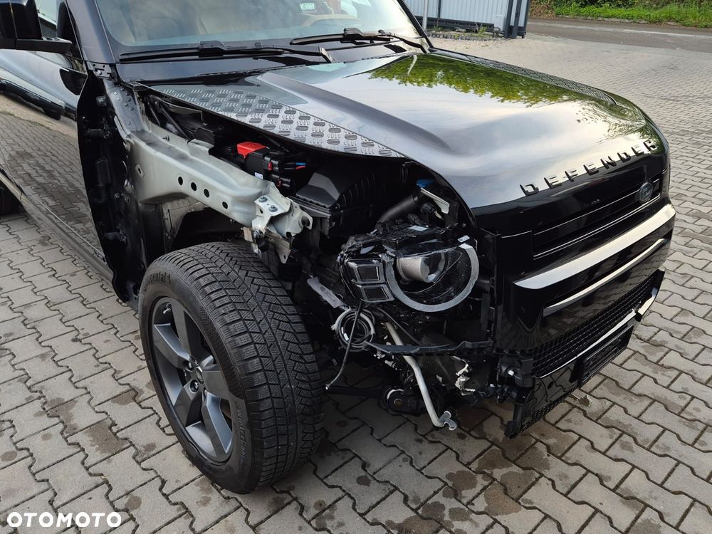 Land Rover Defender 110 P525 V8 - 15