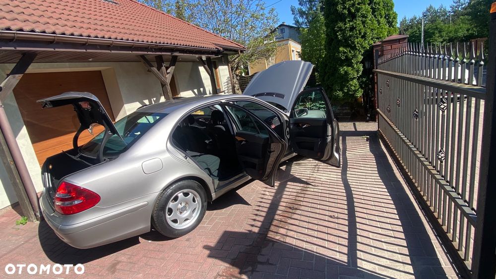Mercedes-Benz Klasa E 200 Kompressor Automatik Classic - 14