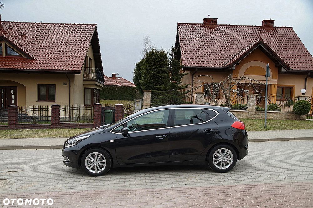 Kia Ceed 1.4 CVVT ISG Dream Team Edition - 4
