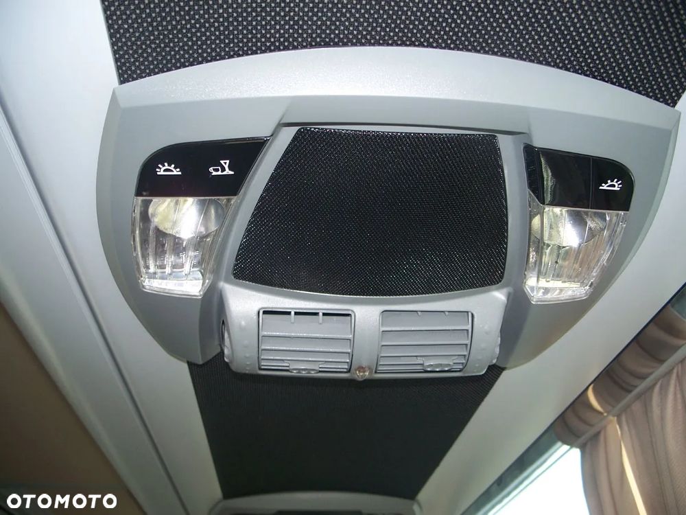 Mercedes-Benz TRAVEGOL 17RHD - 17