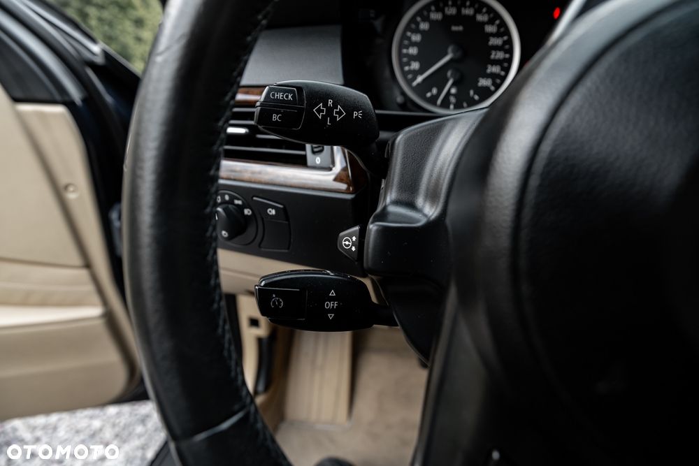 BMW Seria 5 530i - 27