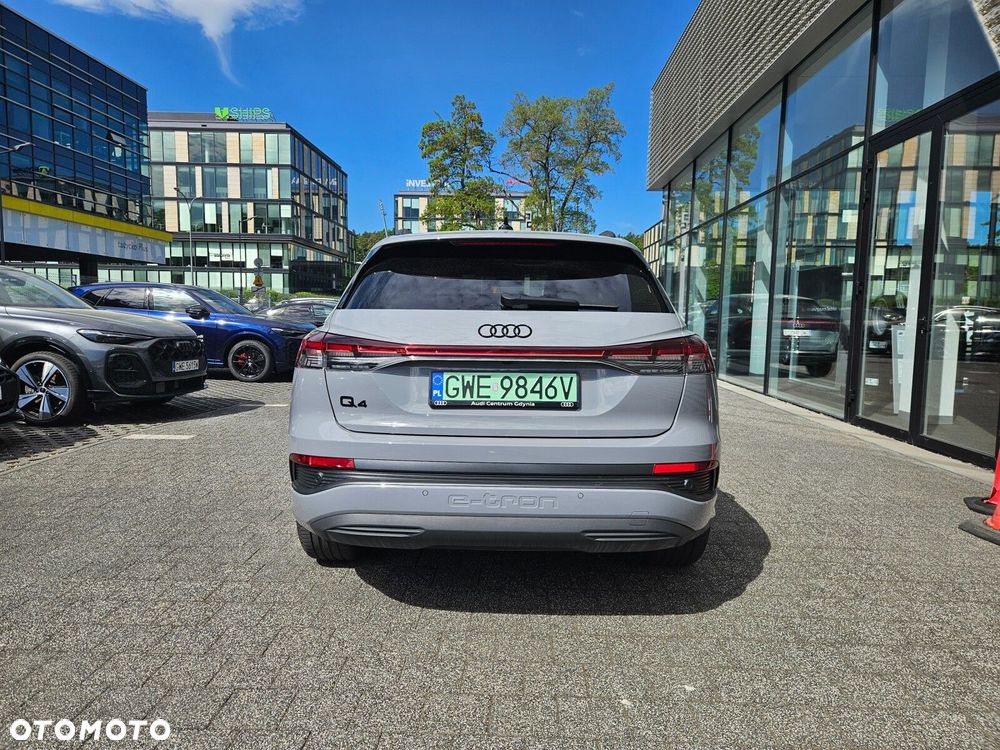Audi Q4 e-tron - 5