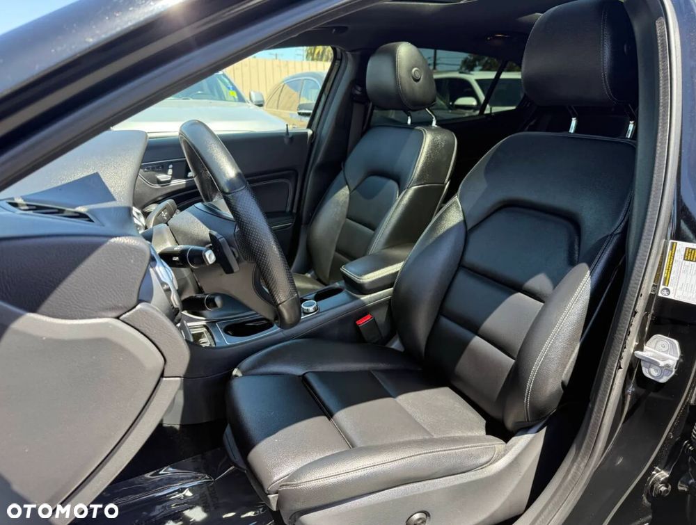 Mercedes-Benz GLA 250 4-Matic AMG Line - 6