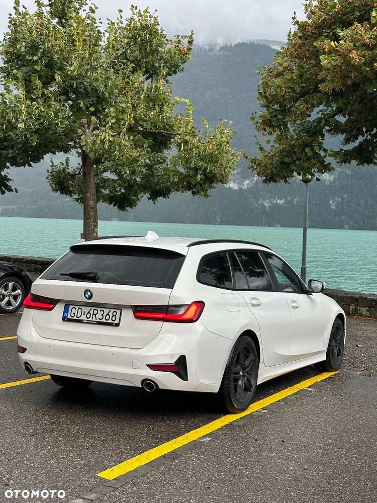 BMW Seria 3 318d Touring Advantage - 31