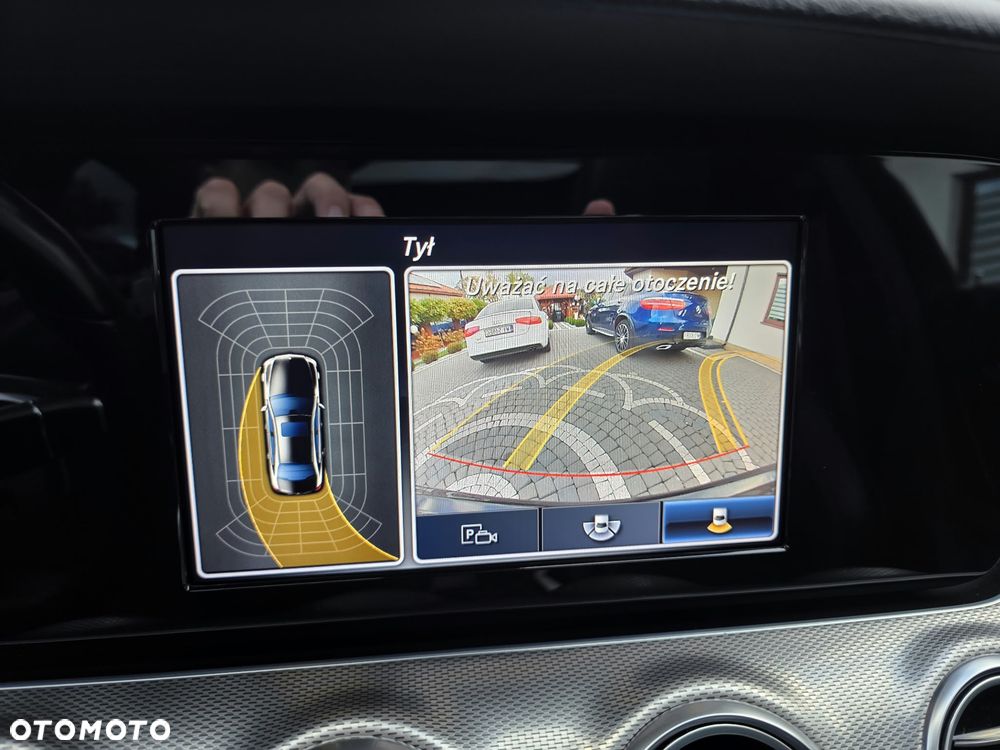 Mercedes-Benz Klasa E 220 d 4-Matic 9G-TRONIC - 27