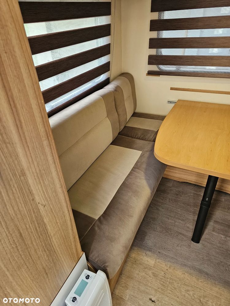 Caravelair WŁĄCZ FILMIK. DMC 1100. ŁÓŻKO MAŁŻEŃSKIE, SYPIALNIO JADALNIA. ŁAZIENKA. PIĘKNA. - 19