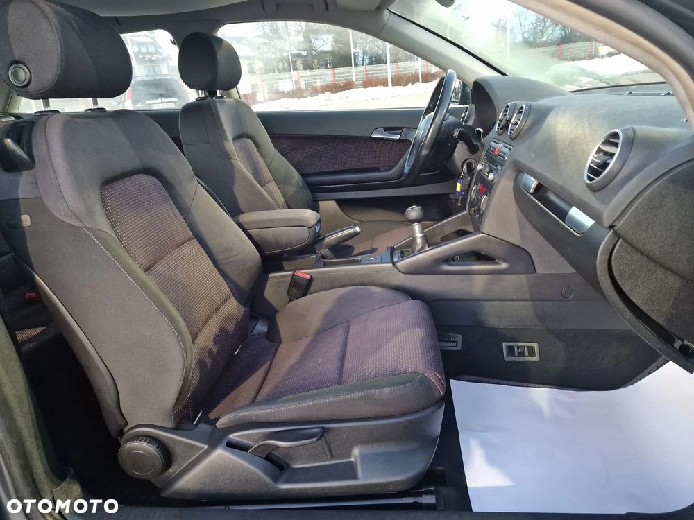 Audi A3 3-drzwiowe 1.6 Attraction - 7