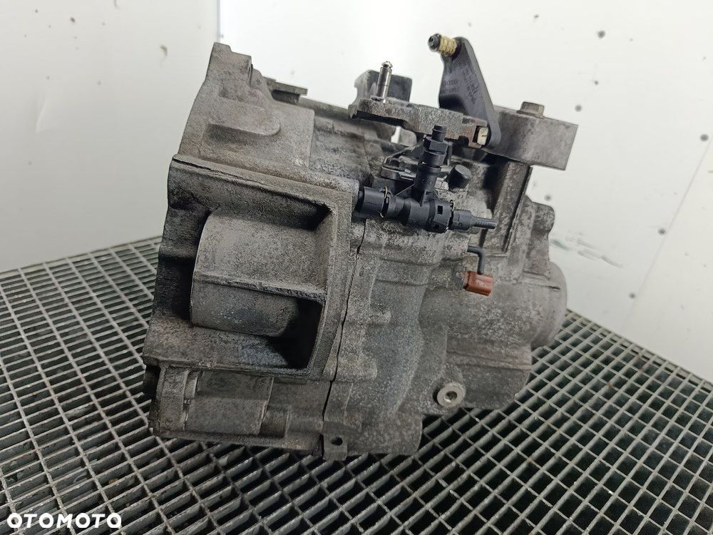 SKRZYNIA BIEGÓW MANUALNA 6 VW GOLF V KDN 2.0 TDI 140KM - 3