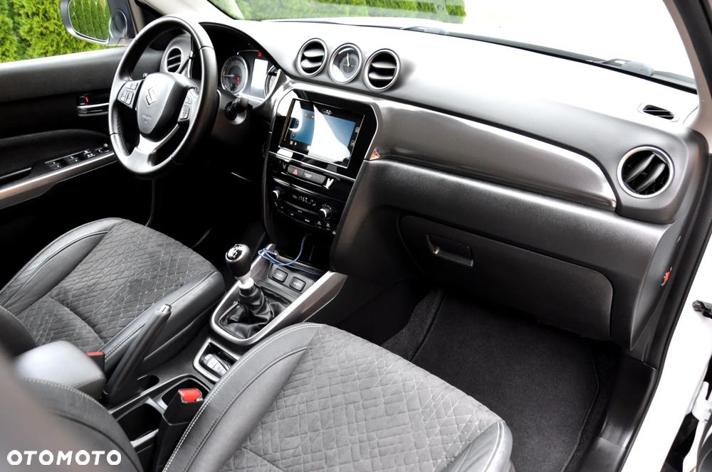 Suzuki Vitara 1.4 Boosterjet XLED 2WD - 32