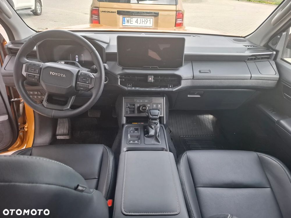 Toyota Hilux - 5