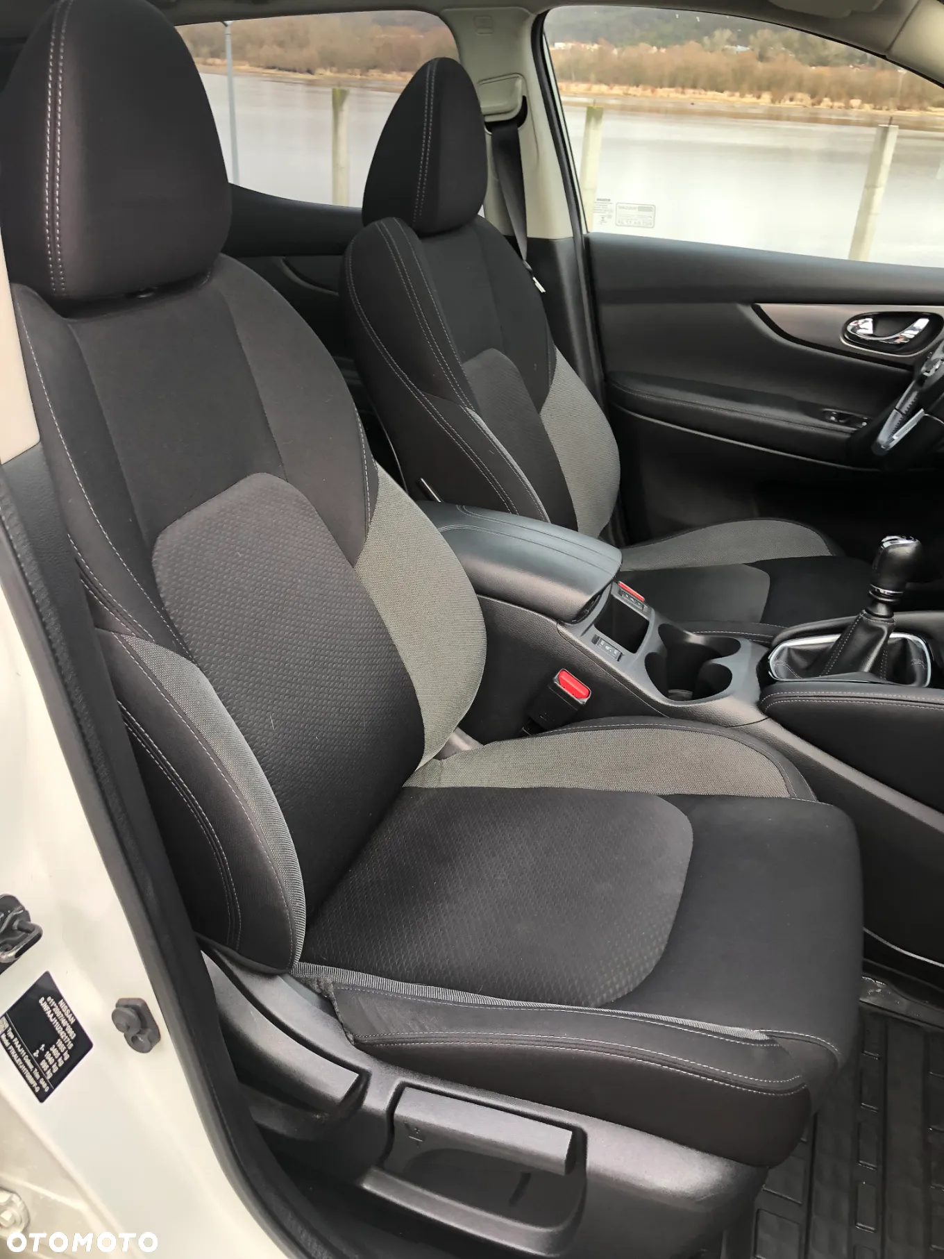 Nissan Qashqai - 25