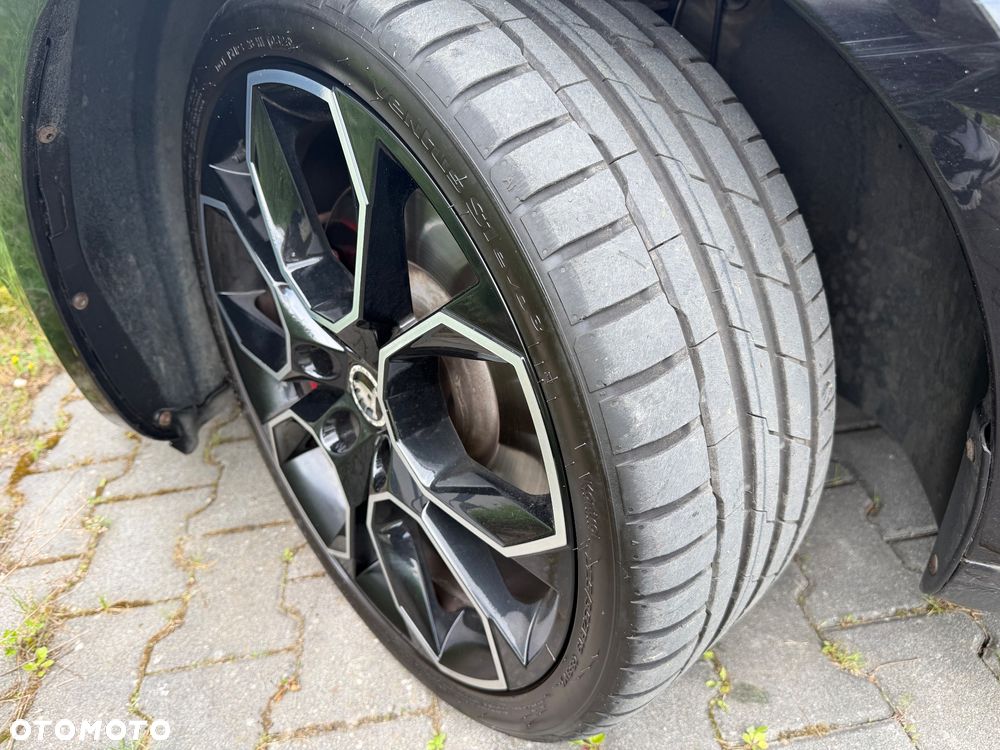 Skoda Octavia 2.0 TDI DSG RS - 34