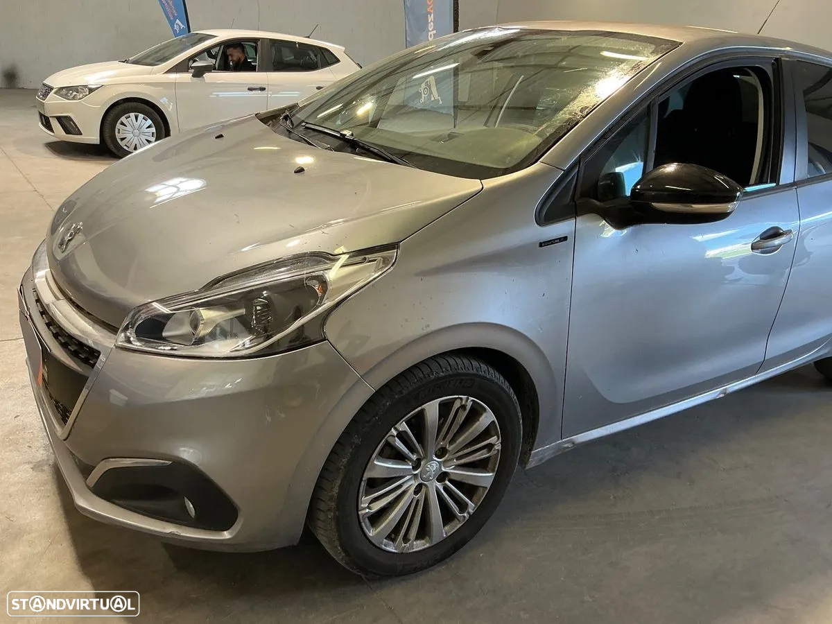 Peugeot 208 1.2 PureTech Signature - 13