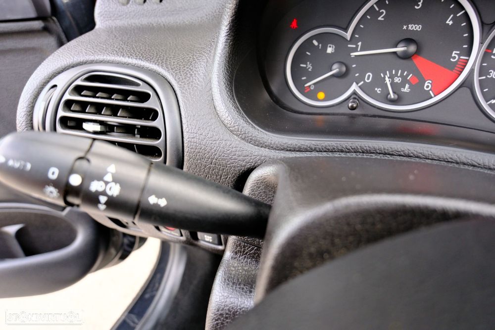 Peugeot 206 CC 1.6 HDi - 17