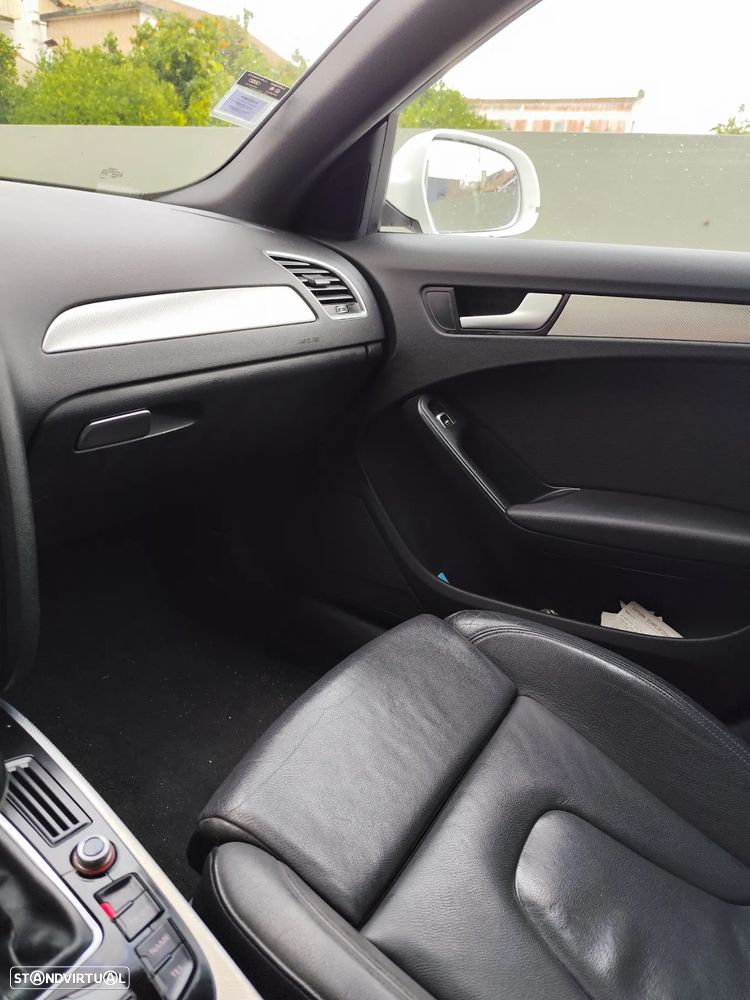 Audi A4 Avant 2.0 TDI Business Line S-line - 6