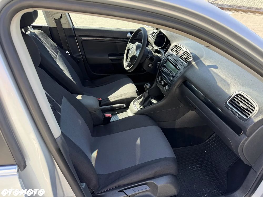 Volkswagen Golf 1.6 TDI Comfortline - 6