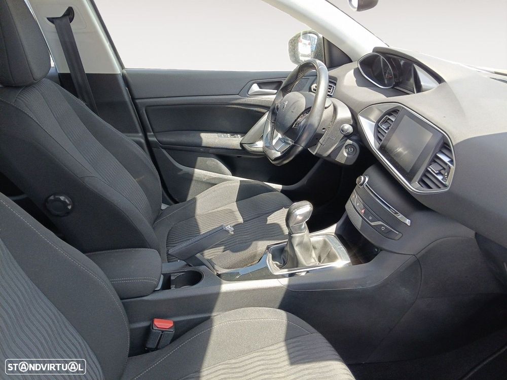 Peugeot 308 SW 1.2 PureTech Style - 15