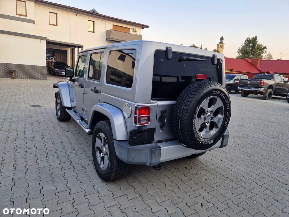 Jeep Wrangler Unlimited Hard-Top 3.6 Automatik Sahara - 20