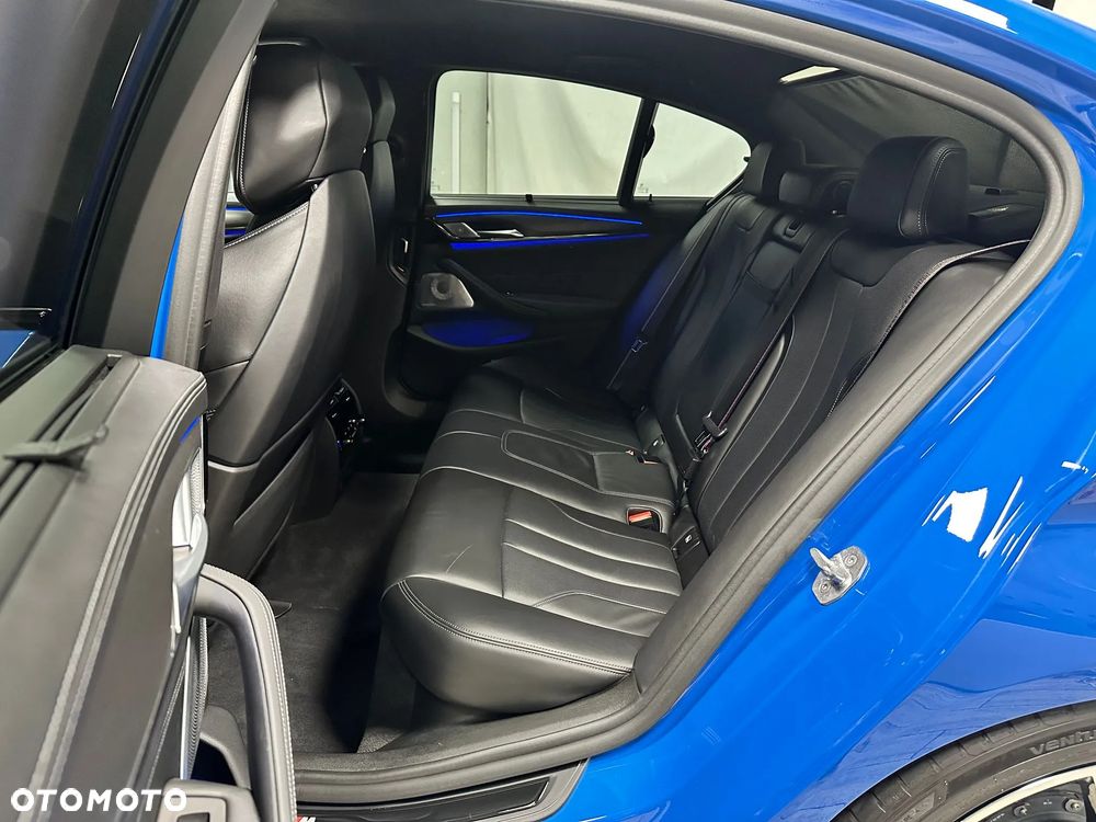 BMW M5 Competition - 19