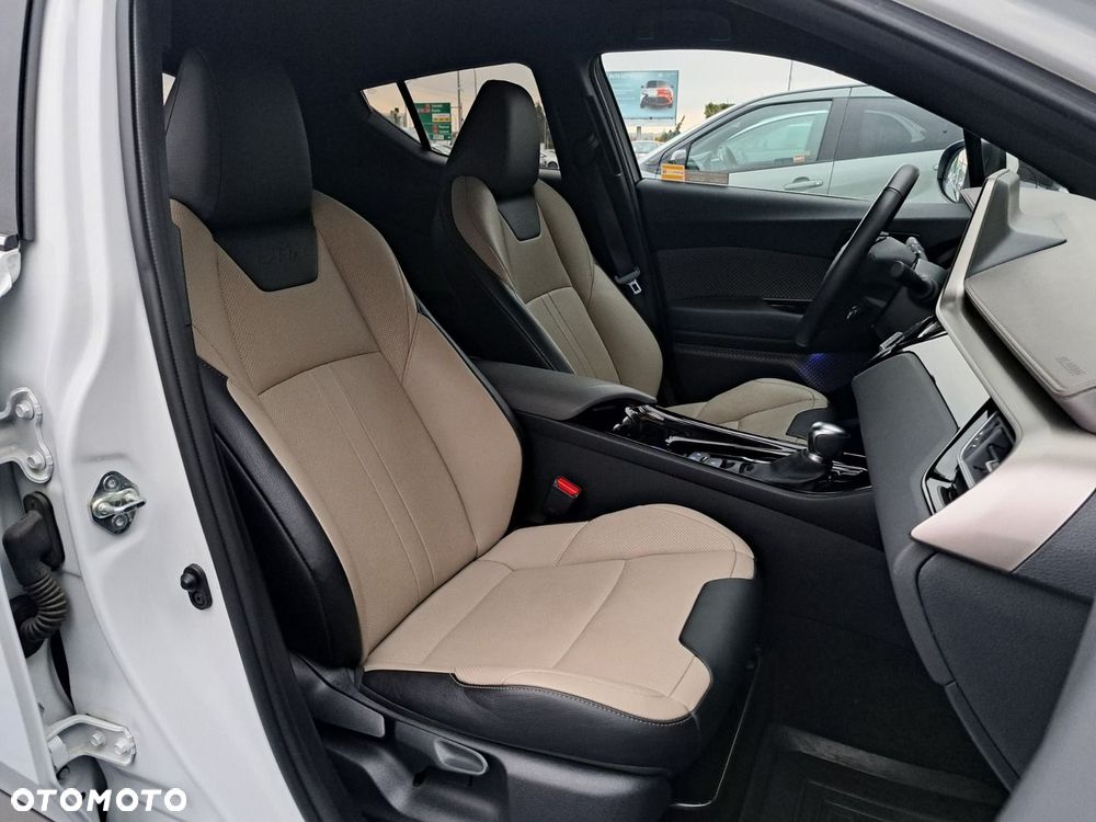 Toyota C-HR 2.0 Hybrid Executive - 19