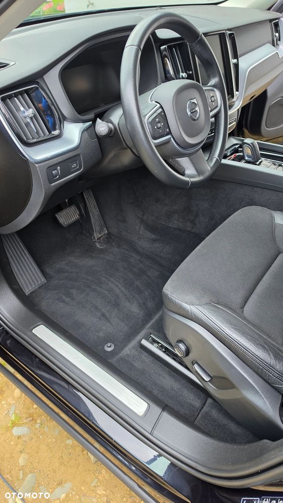 Volvo XC 60 B4 D AWD Momentum Pro - 14