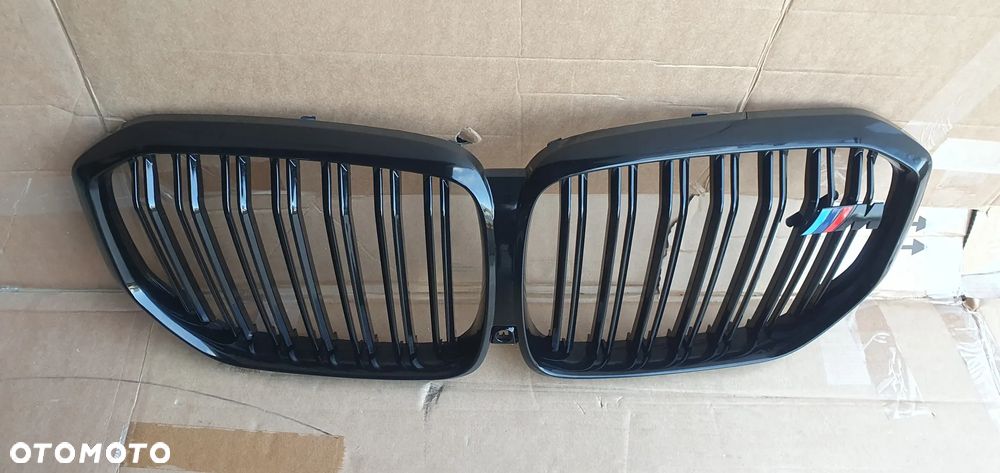 Nerki nerka grill atrapa pod kamerę BMW X5 G05 - 2