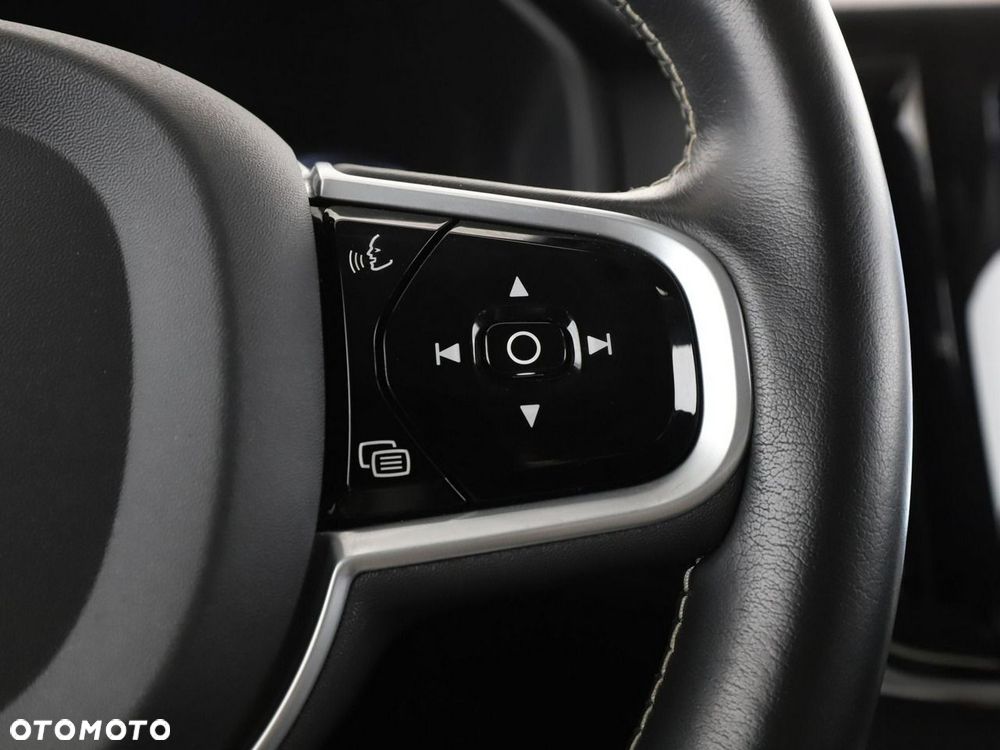 Volvo V90 T8 AWD Plug-In Hybrid Inscription - 34