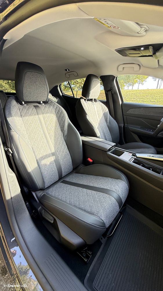 Peugeot 408 - 15