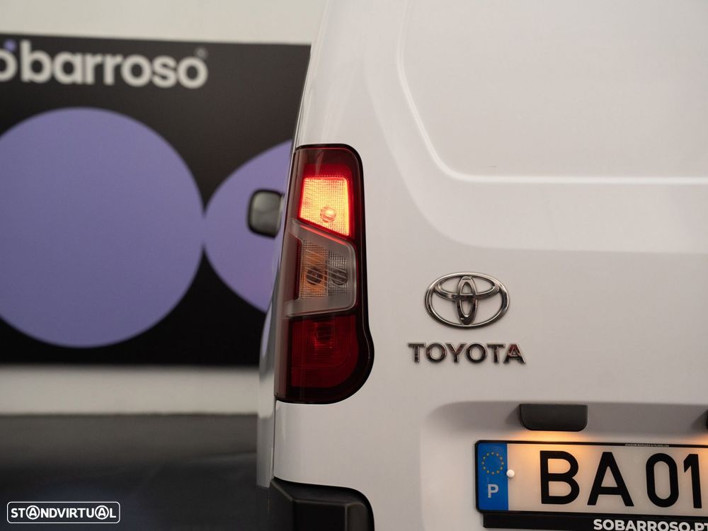 Toyota Proace City 1.5D L2 Exclusive - 11