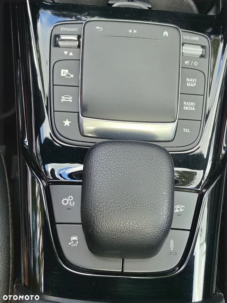 Mercedes-Benz CLA - 25