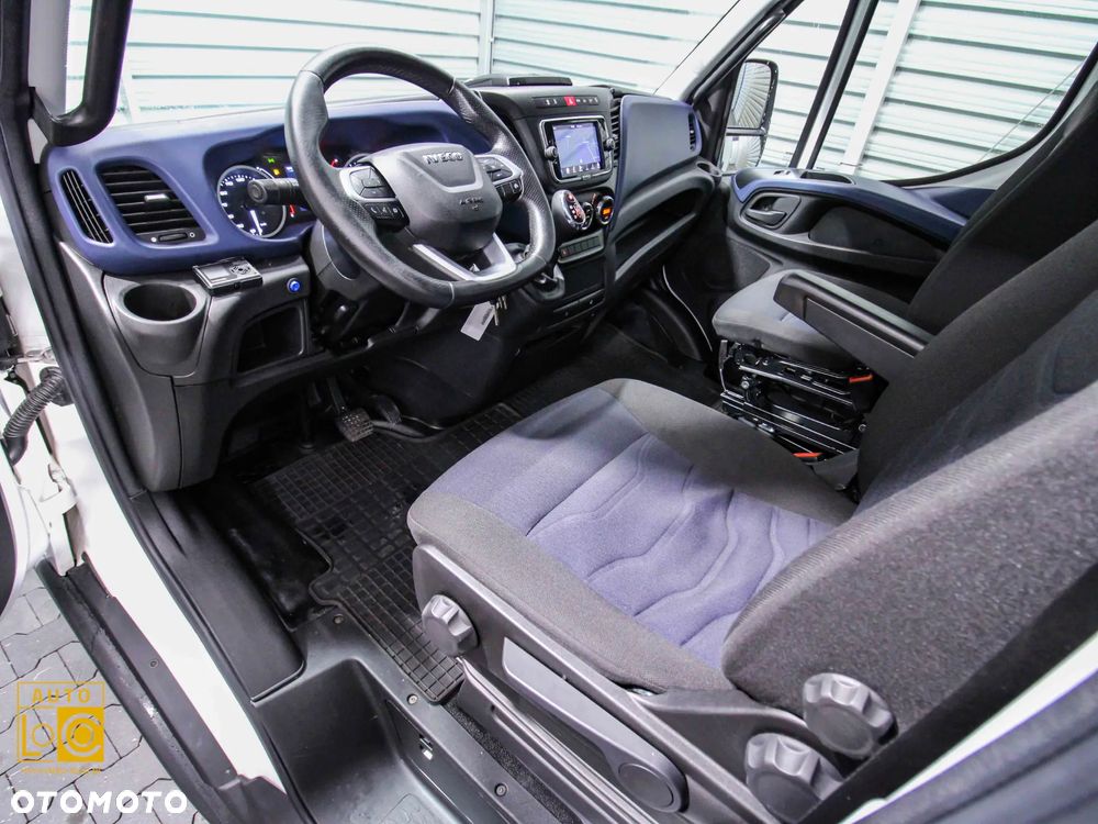 Iveco DAILY CHŁODNIA + MROŹNIA + AGREGAT x 2 + AUTOMAT - 9