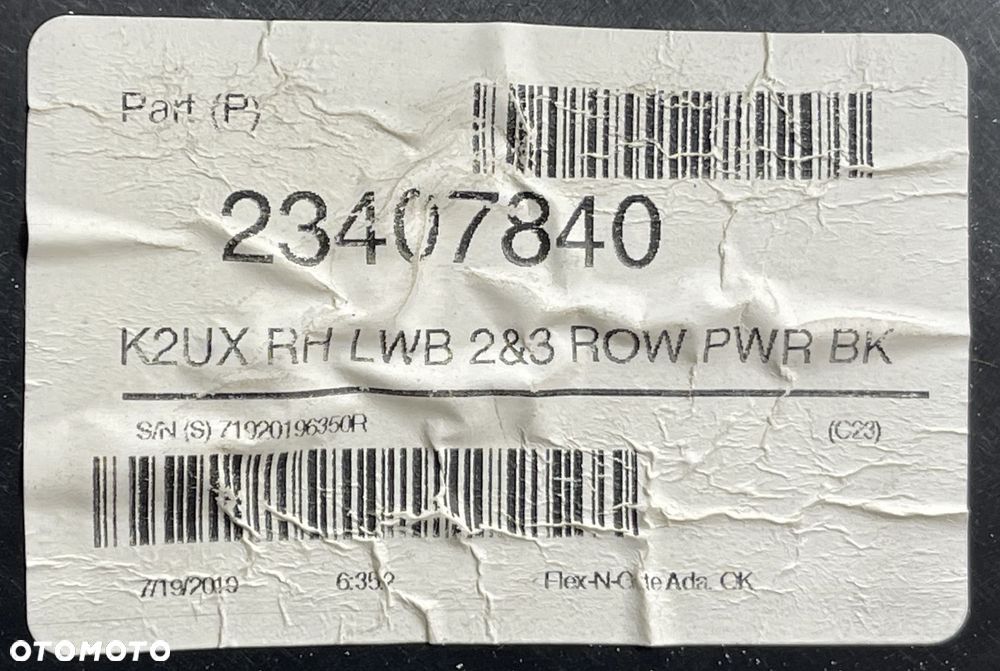 P8 GMC YUKON XL DENALI IV 2015 - BOCZEK BAGAŻNIKA PRAWY 23407840 - 9