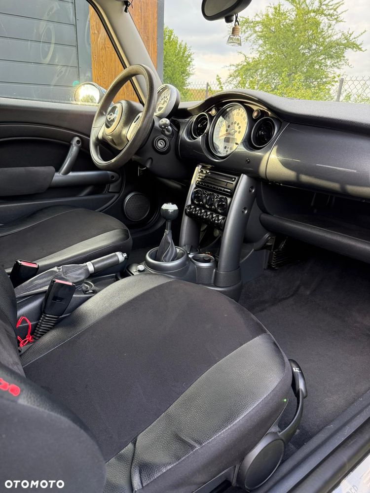 MINI Cooper Standard - 6