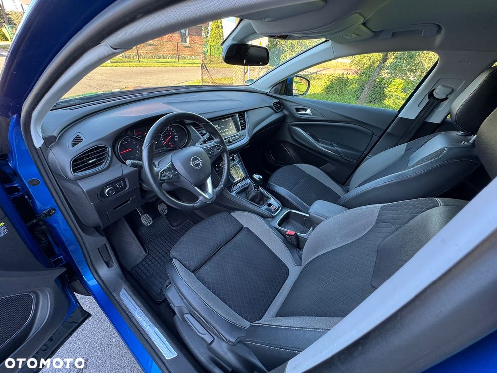 Opel Grandland X 1.2 Start/Stop INNOVATION - 6