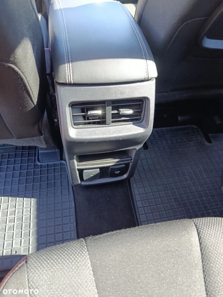 Ford S-Max 2.0 EcoBlue Twin-Turbo Titanium - 27