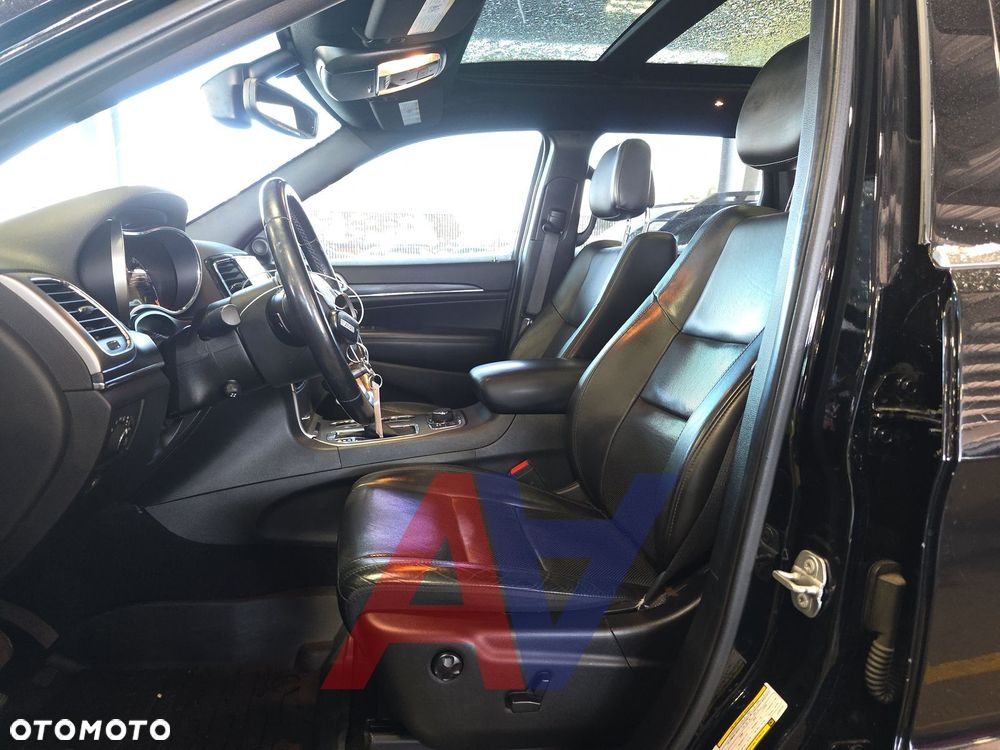 Jeep Grand Cherokee - 8